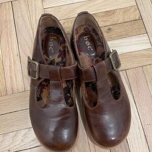 Brown Mary janes with buckle